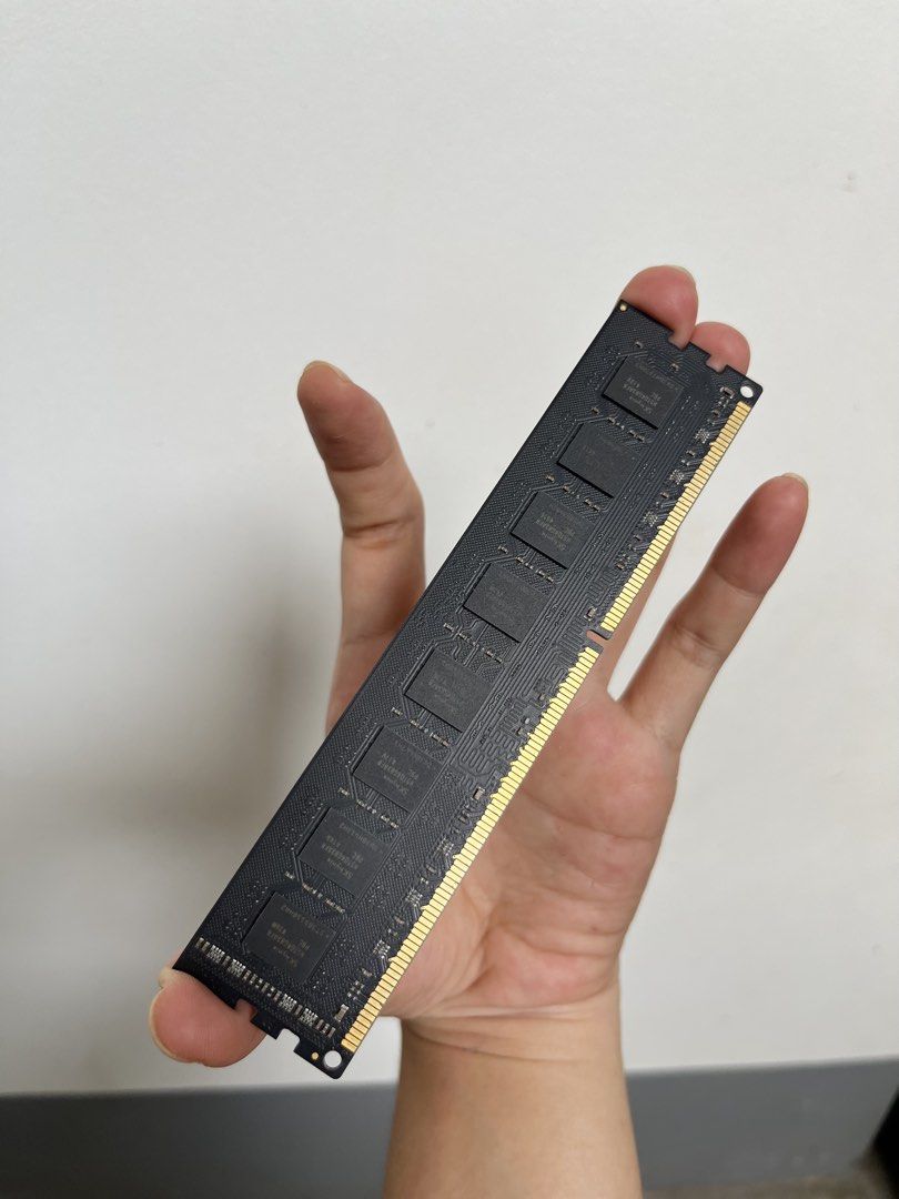 CVS 8GB DDR3 PC3 1600MHz Desktop Memory RAM (Category: Computer Parts) located in Santa Rosa. Submitted by thrifty_bev (Listing ID 1468927194, Image 2). Description: - Capacity: 8GB DDR3 RAM - Speed: 1600MHz - Model/Part Number: CVS3028HPC3-12800 - Build: Black PCB with reliable SK hynix chips - Condition: Pulled from a working setup, fully tested, and 100% functional - Perfect budget-friendly upgrade for older DDR3 compatible systems.