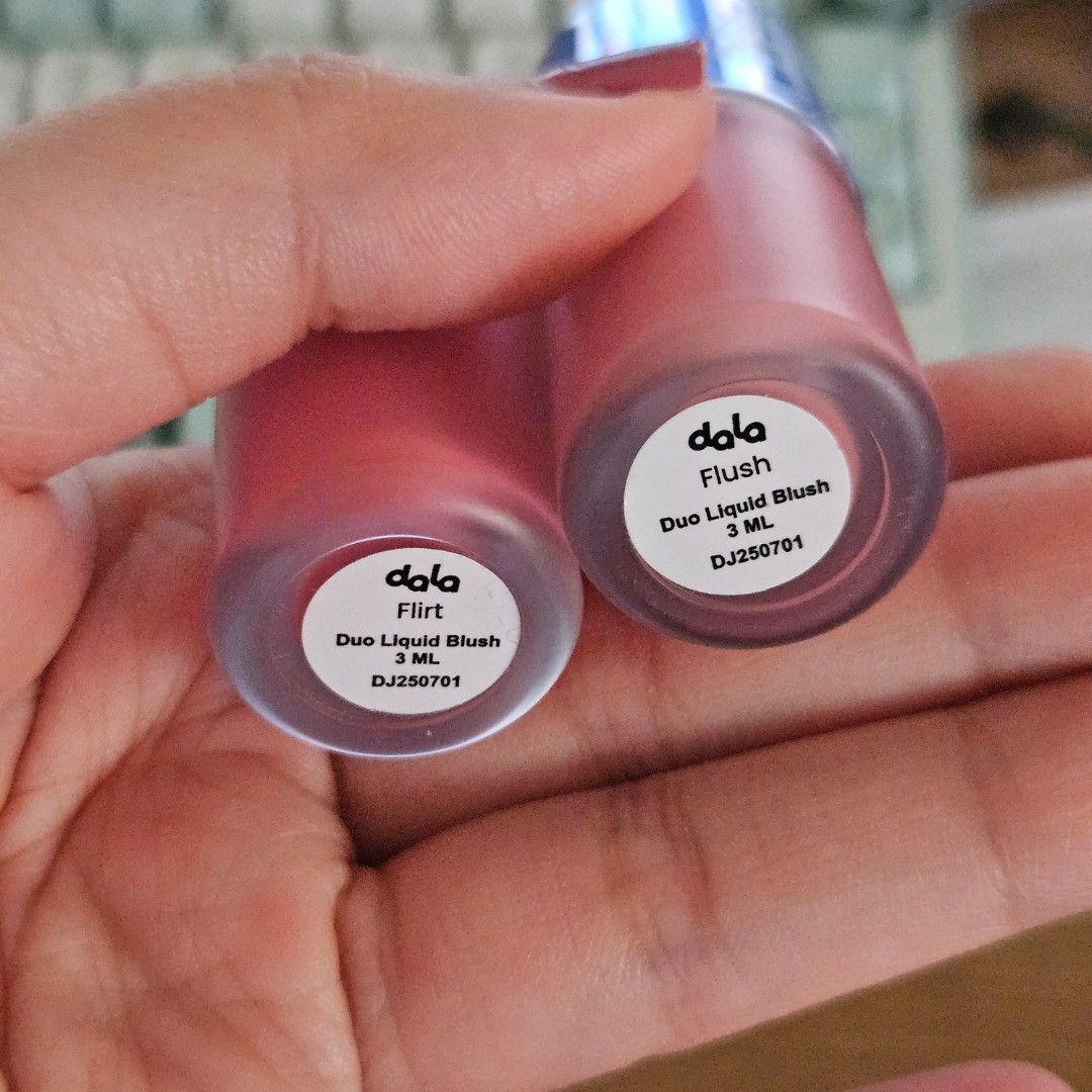 Dala Duo Liquid Blush Flirt & Flush (Category: Makeup) located in Quezon City. Submitted by dboba (Listing ID 1468713877, Image 2). Description: used 2x flirt (the darker shade): rosy coral with warm undertone flush (the lighter shade): dusty rose with neutral undertone.