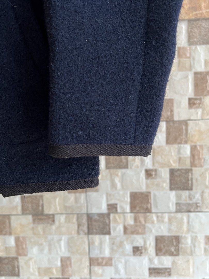 DANTON - FLEECE HOODIE JACKET (Category: Coats, Jackets and Outerwear) located in Bacolod City. Submitted by timelessbyjosh (Listing ID 1468821311, Image 3). Description: BEST FOR CASUAL & COZY OUTFITS SIZE : 36 ACTUAL COLOR : NAVY BLUE COLOR RATE : 9. 5 OUT OF 10 CONDITION : EXCELLENT MATERIAL : MADE IN : JAPAN FLAWS : NONE DIMENSIONS LENGTH - 25 WIDTH ( ARMPIT TO ARMPIT ) - 19 SHOULDER TO SHOULDER - 18 SLEEVE LENGTH ( ARMPIT TO WRIST ) - 16. 5 