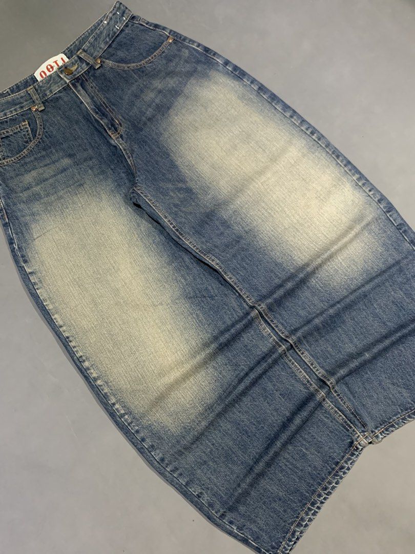 DARK VINTAGE WASH BAGGY (Category: Jeans) located in Quezon City. Submitted by jnkfit_denim (Listing ID 1468927173, Image 2). Description: VINTAGE MUD WASH BAGGY BRAND: OOTJ waistline: 29 length: 39.5 thigh: 14 leg opening: 10 [ hard denim, makapal tela, solid ng fittings good for psg highly reco to!, no issue! ] MINE: 650php.