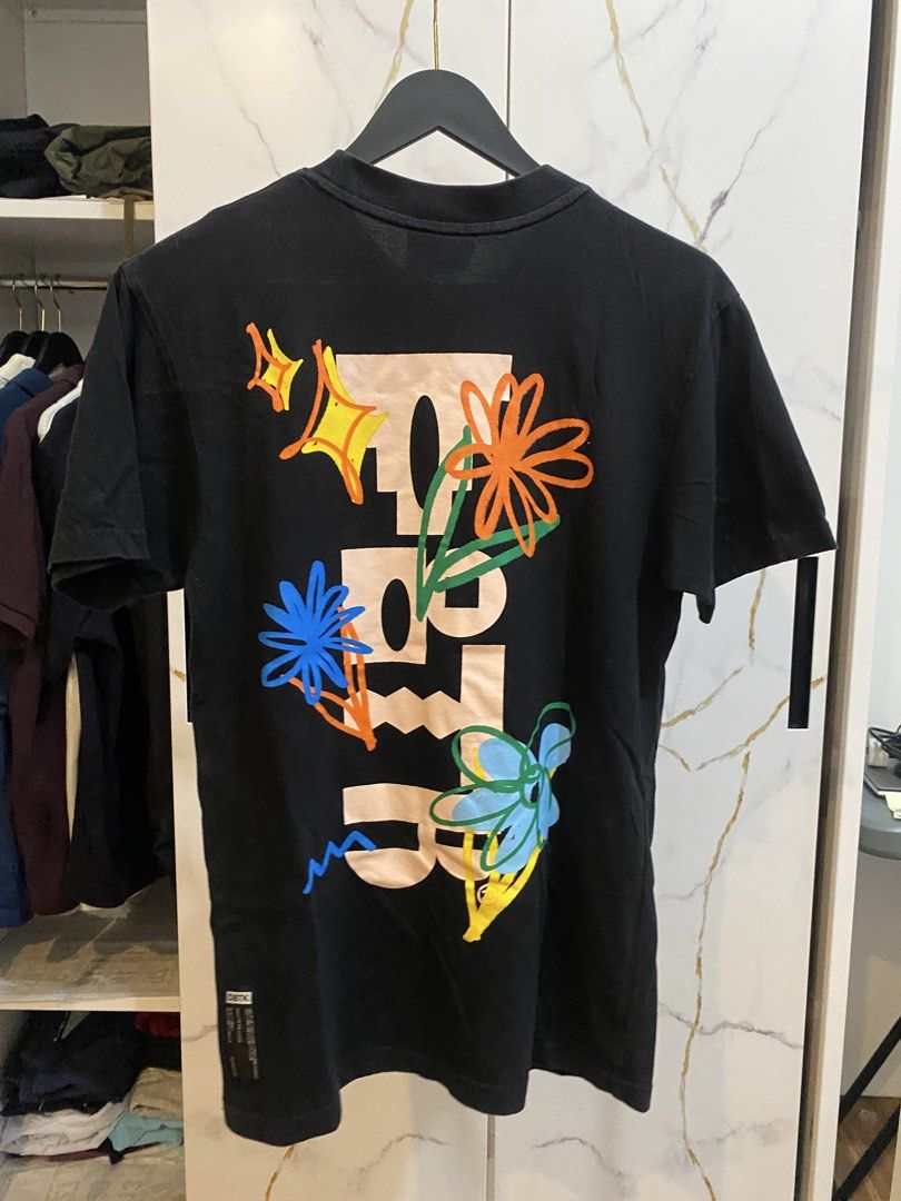 DBTK FLEUR TEE (REGULAR FIT) (Category: Tshirts & Polo Shirts ) located in Manila. Submitted by declutterlord (Listing ID 1468912398, Image 2). Description: Brand: DBTK - Size: S - Color: Black - Condition: Like new. Bihira masuot. RFS: decluttering.