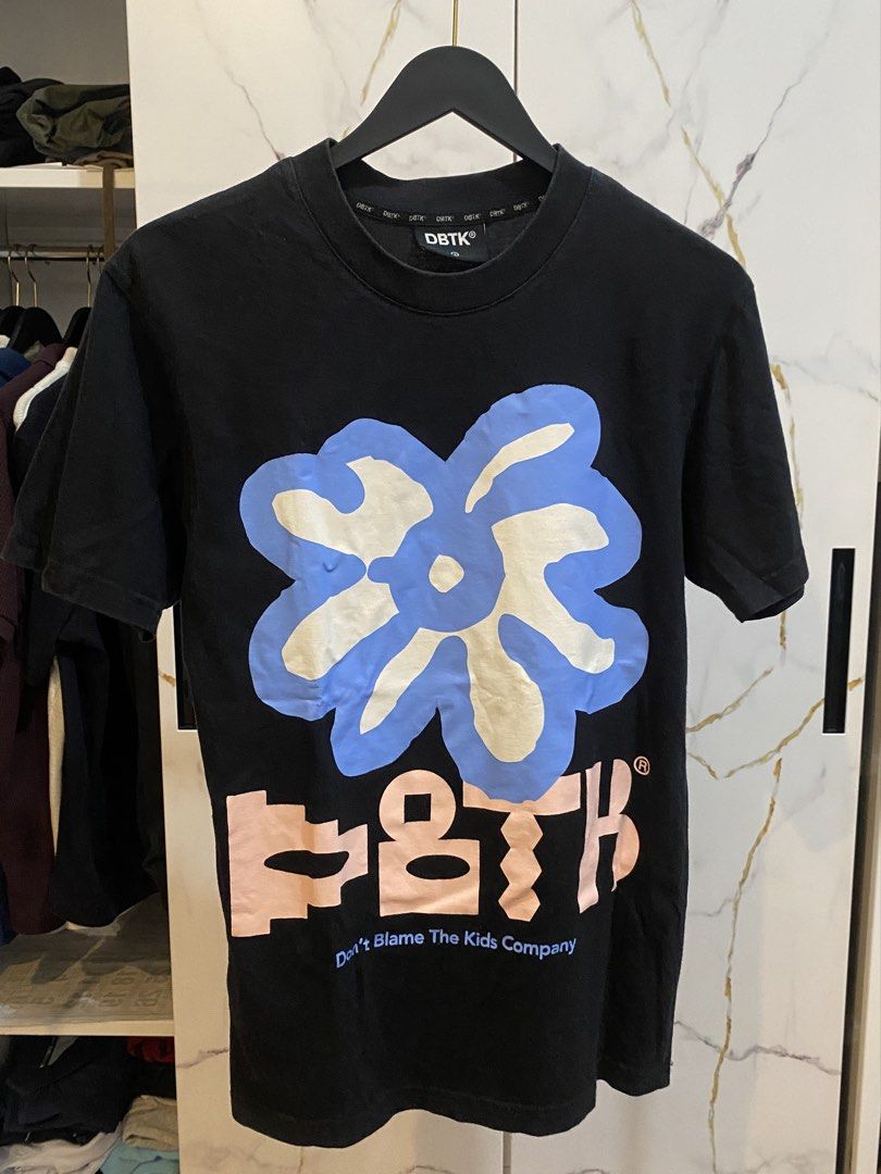 DBTK FLEUR TEE (REGULAR FIT) (Category: Tshirts & Polo Shirts ) located in Manila. Submitted by declutterlord (Listing ID 1468912398, Image 1). Description: Brand: DBTK - Size: S - Color: Black - Condition: Like new. Bihira masuot. RFS: decluttering.