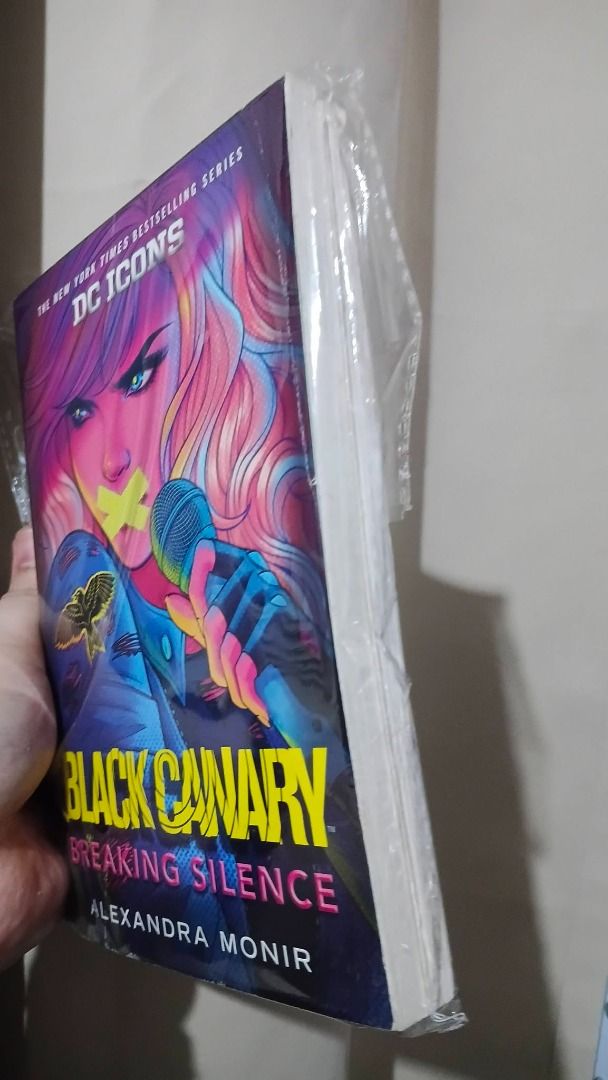 DC ICONS - BOOK BUNDLE (PB) (2 BOOKS) (Category: Storybooks) located in Cagayan de Oro. Submitted by crome2024 (Listing ID 1468904133, Image 2). Description: ✅ PHP 360 (BUNDLE); PHP200 EACH.