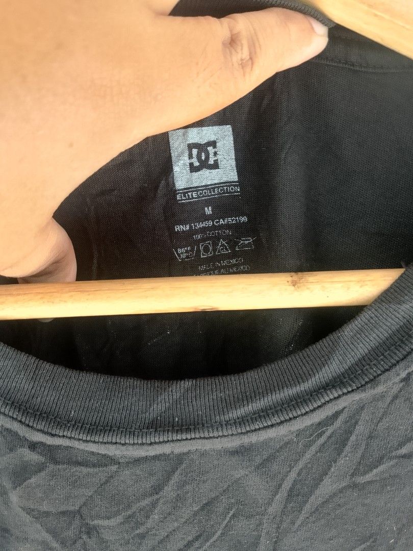 DC Shoes black tshirt (Category: Tshirts & Polo Shirts ) located in Surigao. Submitted by luffytrift (Listing ID 1468803330, Image 3). Description: DC Shoes black tshirt Size: Medium Dimension: L28 x W20 Excellent Condition Color rate: 9.5 No Issue.