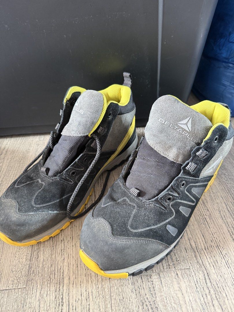 Delta Plus Jumper3 S3 Safety Boots Size EU 43 (Category: Boots) located in Marilao. Submitted by sweetalpuerto (Listing ID 1468739618, Image 3). Description: - Brand new with tags and original box - Model: Delta Plus Jumper3 S3 Safety Boots - Color: Black - Size: EU 43 / UK 9 / US 10 / CM 28.4 - Protective toe cap for maximum workplace safety - Durable leather upper construction - Ideal for construction and industrial work sites.