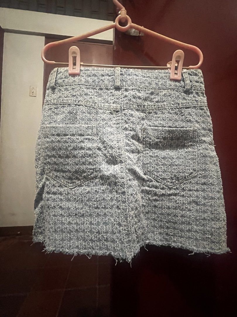 denim skirt (Category: Skirts) located in Quezon City. Submitted by mademoisjelle (Listing ID 1468867747, Image 2). Description: .