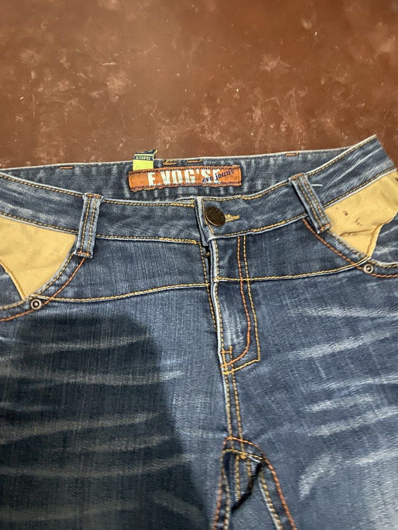 Desert Vibe Low~Rise Flare (Category: Jeans) located in Malita. Submitted by ronnyboi (Listing ID 1468721968, Image 2). Description: W:30 L:39 T:10 H:10 Mine:450.