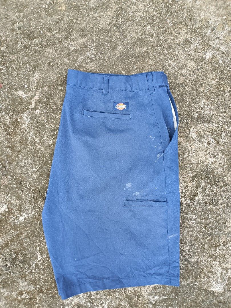 Dickies Dark Blue Chino Shorts (Category: Shorts) located in Manila. Submitted by dream_thrift (Listing ID 1468719990, Image 1). Description: Dickies W 38 L 21.5 LH 24 issue:paint drops .