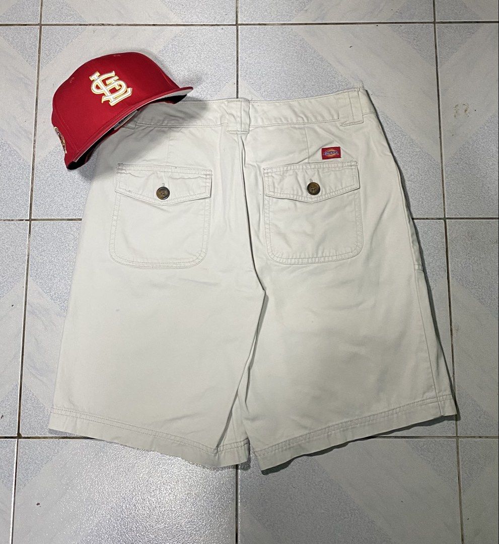Dickies White Denim Shorts Big Pocket (Red Patch) (Size 30) (Category: Shorts) located in Manila. Submitted by rondellty (Listing ID 1468807737, Image 1). Description: Dickies White Denim Shorts Big Pocket (Red Patch) (Size 30) Excellent Condition Color Rate: 9.5/10 - Length: 19 - Leg Opening: 11 Price: ₱600 📥📥.