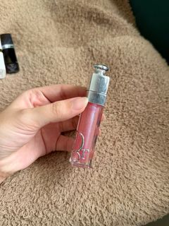 (Category: ) located in . Submitted by blt.declutter (Listing ID 1468786743, Image 1). Description: .