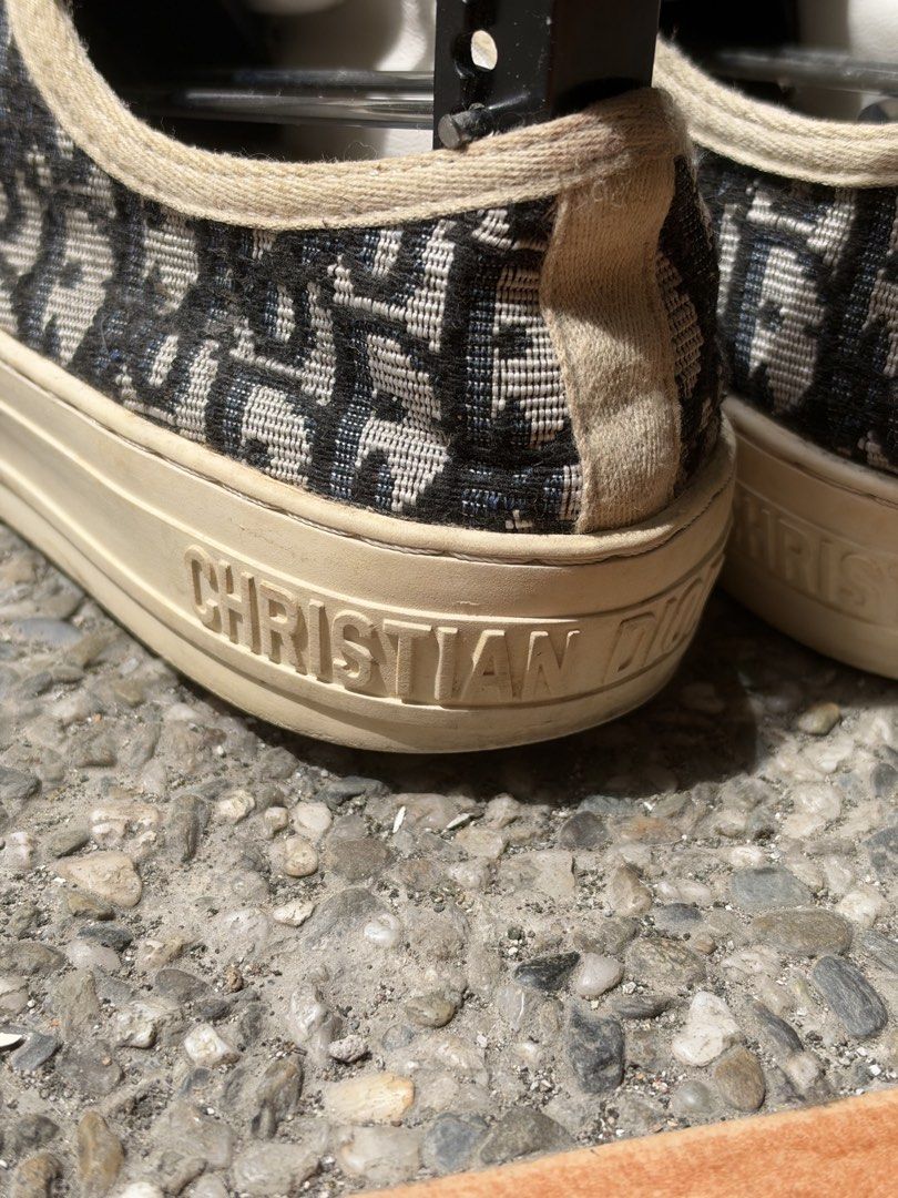 Dior Oblique Sneakers (Category: Sneakers & Footwear) located in Manila. Submitted by oggoodsph (Listing ID 1468729713, Image 3). Description: Needs deep cleaning Size 7 Womens 38 euro.