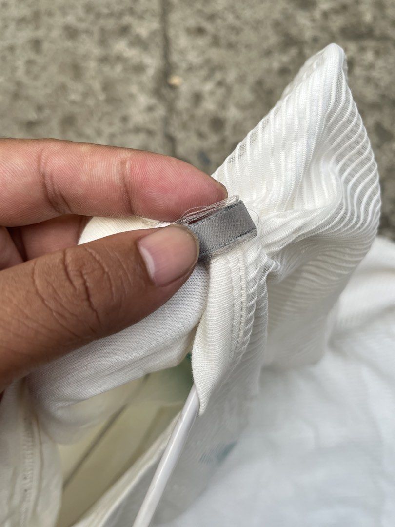 Dior x shawn stussy (Category: Luxury Apparel) located in Manila. Submitted by jimsuron (Listing ID 1468928133, Image 3). Description: .