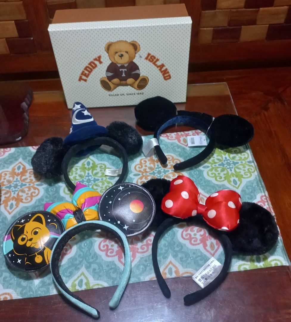 Disney Mickey & Minnie Mouse Ear Headbands (Category: Hair Accessories) located in Pugo. Submitted by mhylee_fang1989 (Listing ID 1468815097, Image 1). Description: Php 380 EACH, Take ALL= 1K.