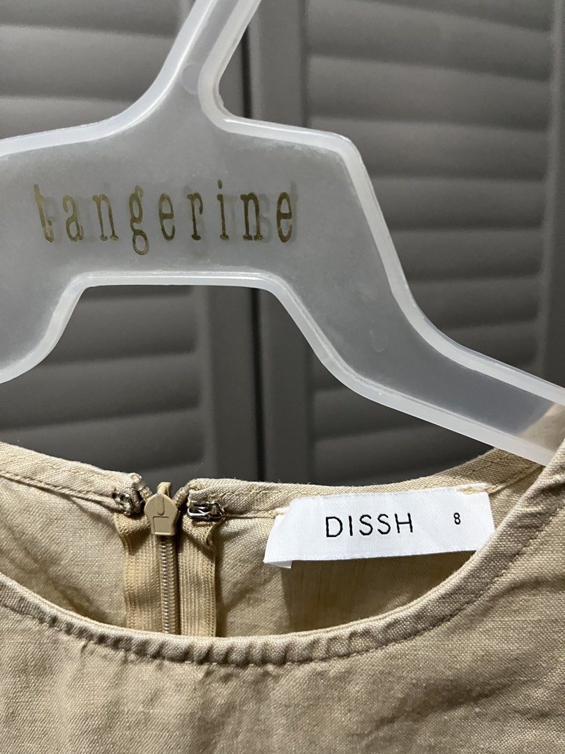 DISSH Beige Linen Top (Category: Sleeveless) located in Cagayan de Oro. Submitted by prelovederela (Listing ID 1468782831, Image 3). Description: fits xs- semi med frames high quality linen hard to let go but di na kasya on me coz i gained weight huhu!.