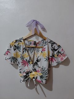 (Category: ) located in . Submitted by wornwardrobe (Listing ID 1468763444, Image 1). Description: .