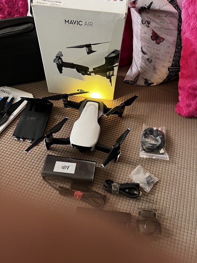 Dji Aur drone (Category: Drones) located in Cavite. Submitted by noli_ra (Listing ID 1468727756, Image 3). Description: Selling my pre owned Dji Air Drone seldam used..