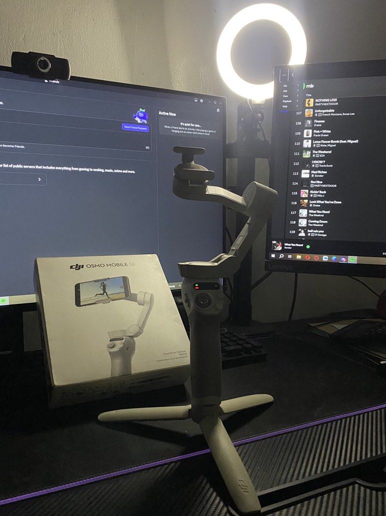 DJI Osmo Mobile SE (Category: Gimbals & Stabilizers ) located in Manila. Submitted by miguel6769 (Listing ID 1468794551, Image 3). Description: RUSH SALE Used for personal use only! .