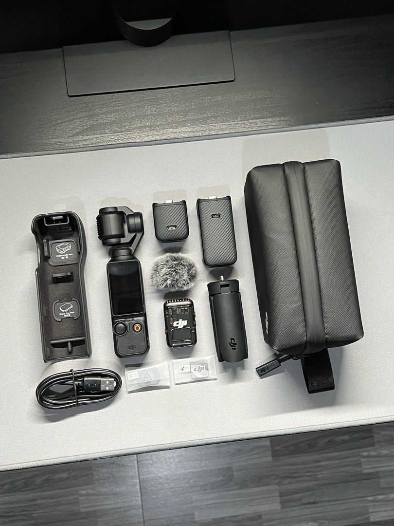 DJI Osmo Pocket 3 Creator Combo (Category: Video Cameras) located in Malabon City. Submitted by enricogomez (Listing ID 1468820874, Image 1). Description: DJI Osmo Pocket 3 Creator Combo • excellent condition • no issue Inclusions • osmo pocket 3 • protective cover • charging cable • battery handle • handle with thread • mini tripod • carrying pouch • wide-angle lens • mic 2 transmitter • mic 2 windscreen • mic 2 magnet Preferably meetup only for