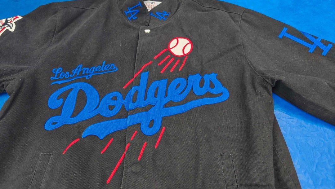 Dodgers varsity jacket (Category: Coats, Jackets and Outerwear) located in Manila. Submitted by arturoo.ce (Listing ID 1468884625, Image 2). Description: .