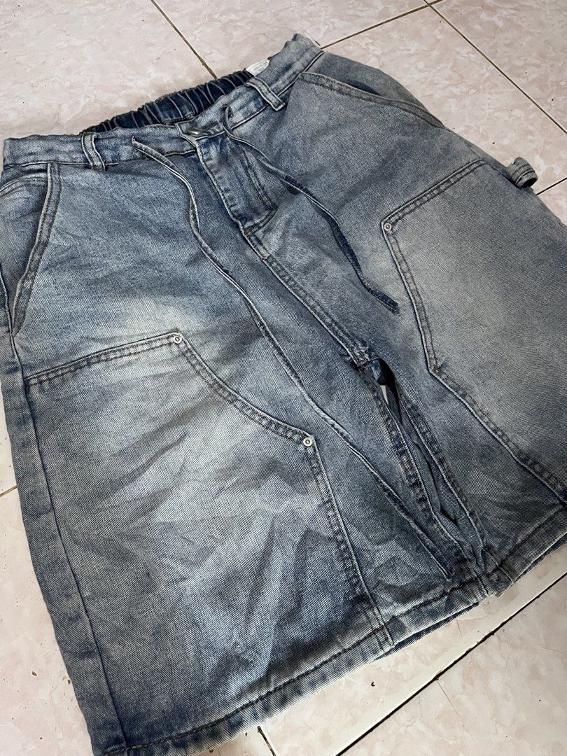 Double knee carp (Category: Shorts) located in Orani. Submitted by jhnrwthrift. (Listing ID 1468722604, Image 3). Description: Double knee carp jorts random W 30-32 L 23 L.o 13 700nego.