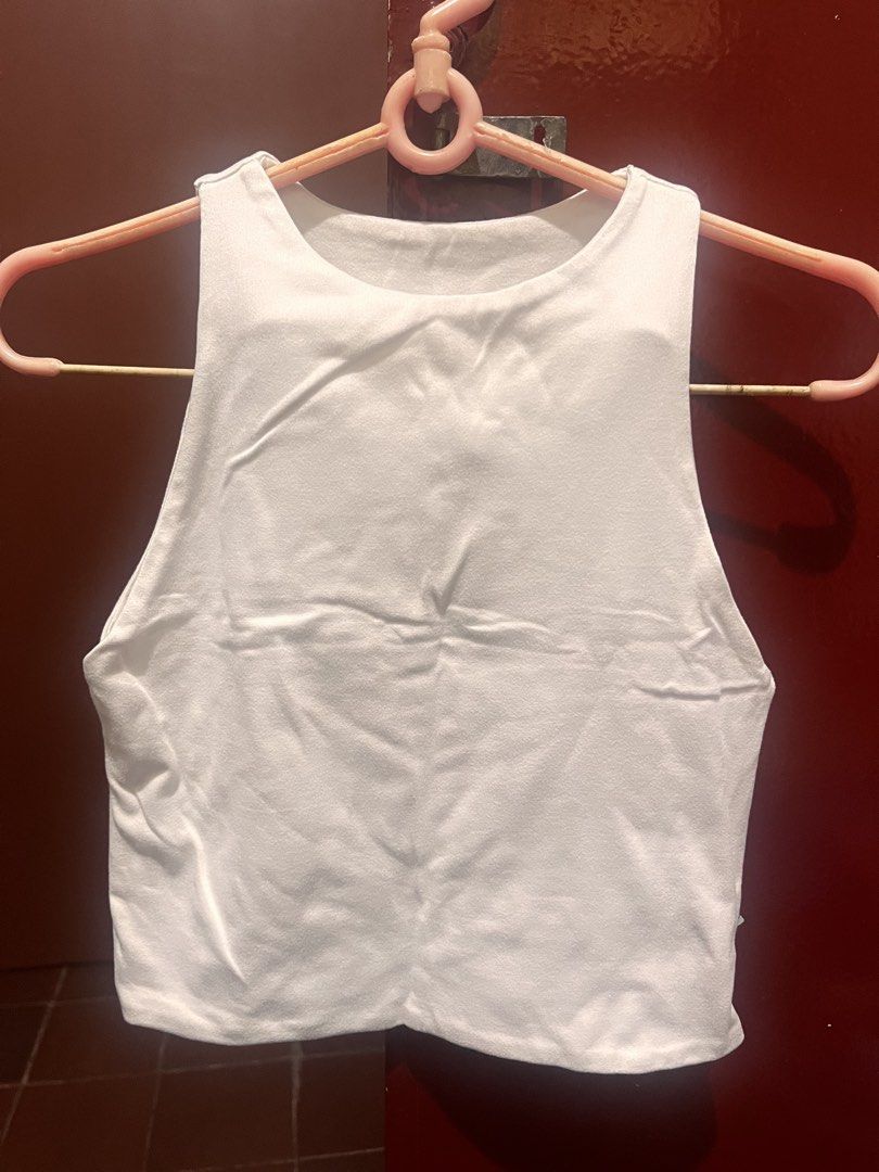 double lining tank top (Category: Sleeveless) located in Quezon City. Submitted by mademoisjelle (Listing ID 1468863252, Image 1). Description: comes with 2 tops alr gifted to me so i don't know what brand pero i know its from online shops.