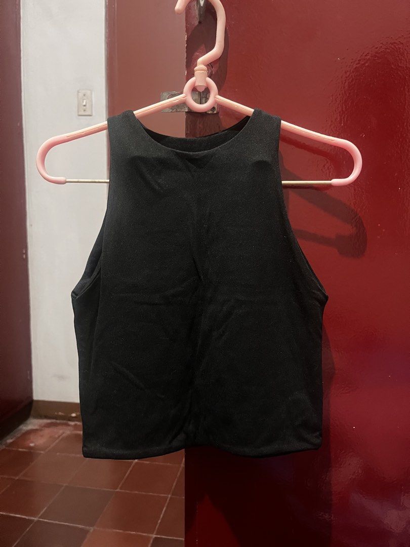 double lining tank top (Category: Sleeveless) located in Quezon City. Submitted by mademoisjelle (Listing ID 1468863252, Image 3). Description: comes with 2 tops alr gifted to me so i don't know what brand pero i know its from online shops.