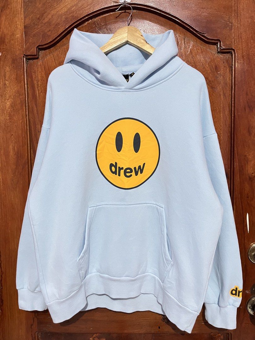 Drew House Hoodie Jacket (Category: Hoodies) located in Tumauini. Submitted by jomerthrift (Listing ID 1468886374, Image 1). Description: Dimes: 25x27 Color rate: 9.5/10 No issue.