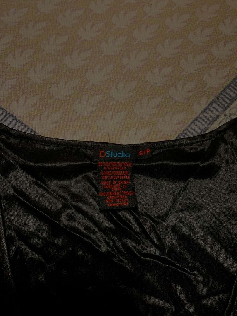 DStudio Black Sequin Sleeveless Party Top (Category: Shirts) located in Tiaong. Submitted by parengsoni. (Listing ID 1468817210, Image 2). Description: Length: 25 Width: 21.5.