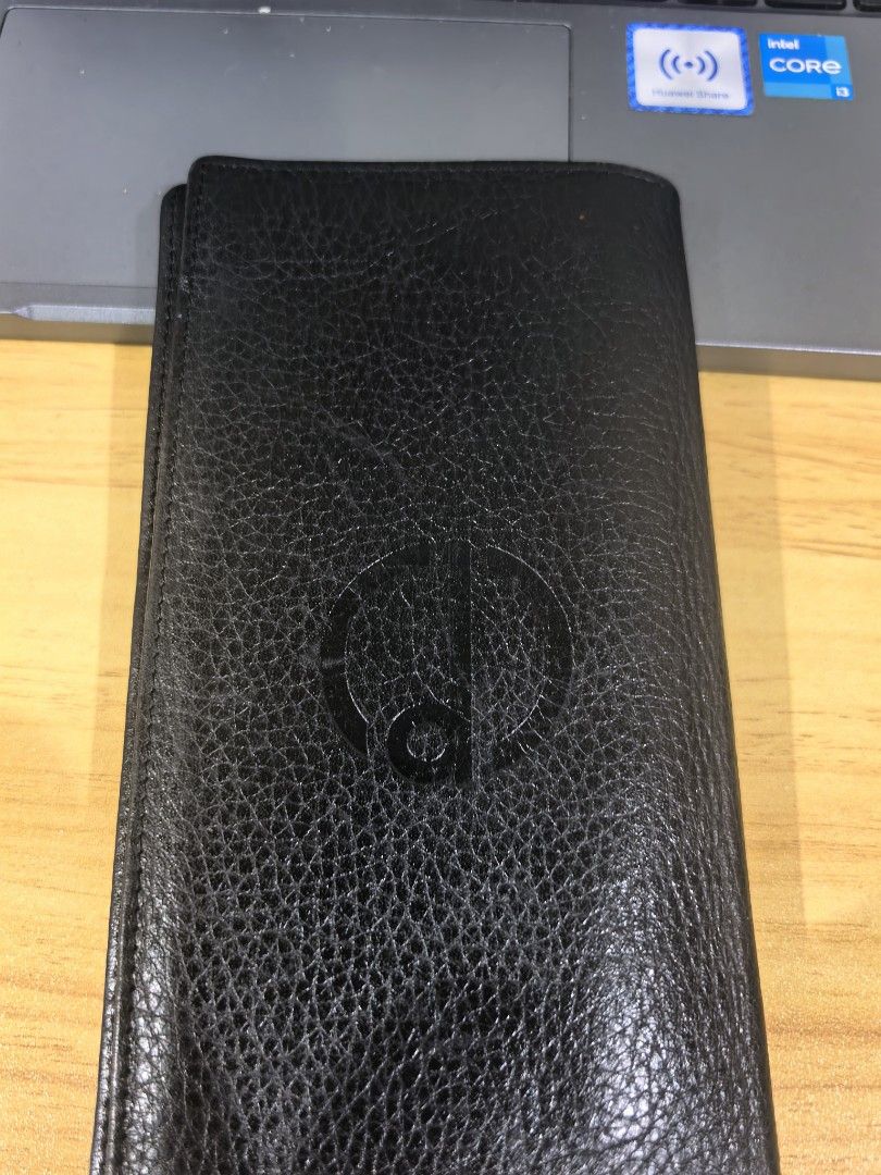 Dunhill Vintage Wallet (Category: Luxury Bags & Wallets) located in Batangas. Submitted by theitemspot (Listing ID 1468844219, Image 2). Description: Vintage Dunhill Wallet.