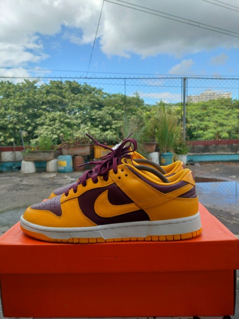 Dunks Arizona (Category: Sneakers) located in Quezon City. Submitted by forbiddenfruit777 (Listing ID 1468774201, Image 1). Description: Arizona Dunks Low 10US/44EURO Authentic Pair Only.