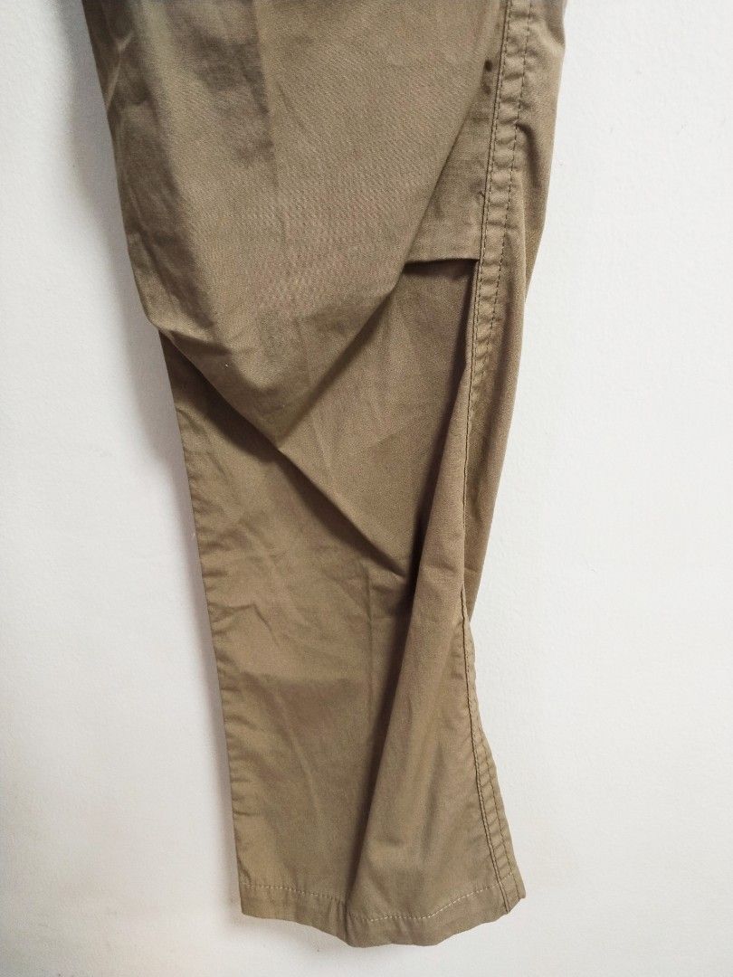 Edwin KV454 Baker Pants Cinch Back Knee Tuck (Category: Chinos) located in Pateros City. Submitted by blashjunks.y2k (Listing ID 1468927351, Image 3). Description: EDWIN KV454 BAKER PANTS CINCH BACK KNEE TUCK LARGE ON TAG 34" WAIST 41" LENGTH 850PHP MSG US.