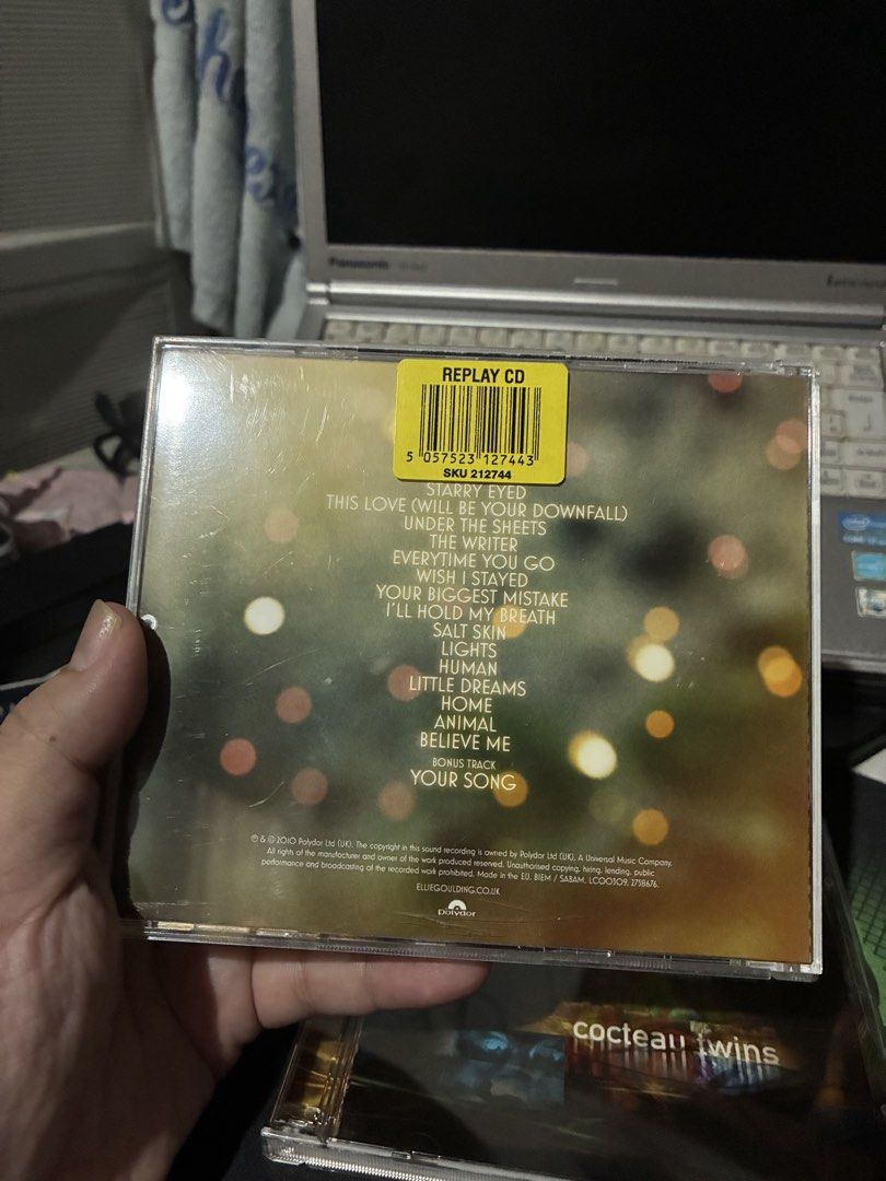 Ellie Goulding Bright Lights (2011) (Category: CDs & DVDs) located in Quezon City. Submitted by yehonathansbox (Listing ID 1468860021, Image 3). Description: This is my preloved copy of the reissue of Ellie Goulding’s debut album. CD is in overall good condition with little to no marks on the disc .