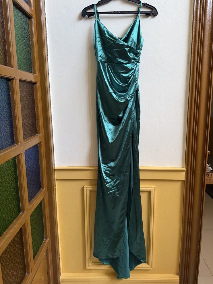 emerald green satin slit dress (Category: Evening dresses & gowns) located in Manila. Submitted by _____car0usell (Listing ID 1468720330, Image 3). Description: - never worn, rush shopping (orig price 1.3k) - fits xs-s, can fit taller frames (5’0”-5’4”) .
