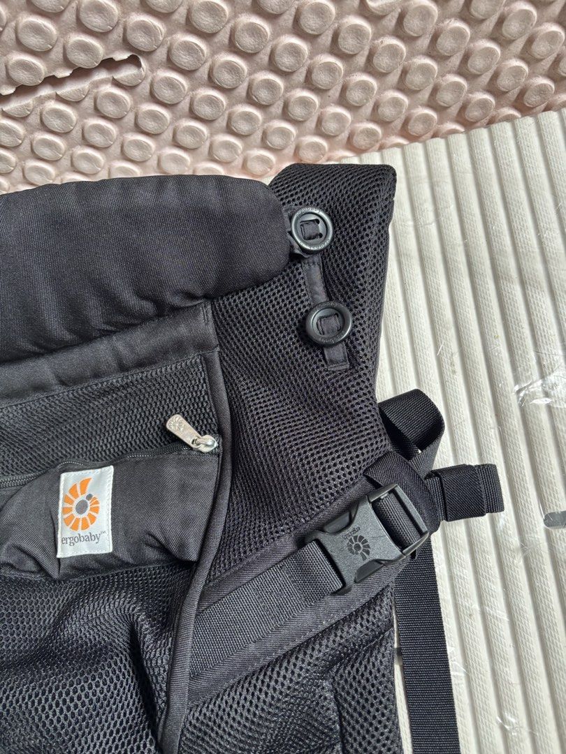 Ergobaby Adapt Carrier (Category: Carriers & Slings) located in Calamba. Submitted by moochiebabystuff2 (Listing ID 1468880969, Image 2). Description: JAPAN SURPLUS CALAMBA LAGUNA LOCATION PICK UP / LALAMOVE PIN ADD: MOOCHIE BABY STUFF JAPAN SURPLUS FARCONVILLE CALAMBA GOOD CONDITION 1000 pesos Thankyou ♥️.