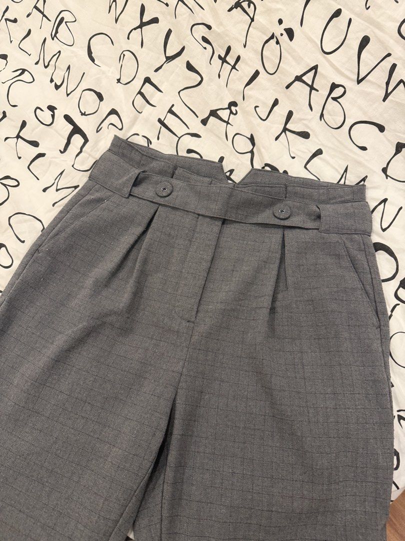 Esprit Grey Trouser Pants (Category: Other Bottoms) located in Manila. Submitted by cldluxefinds (Listing ID 1468843349, Image 1). Description: - 100% original - Thick cotton material - Bought in Zalora - Minor issue: pulls in fabric (can use lint roller) - Small size.