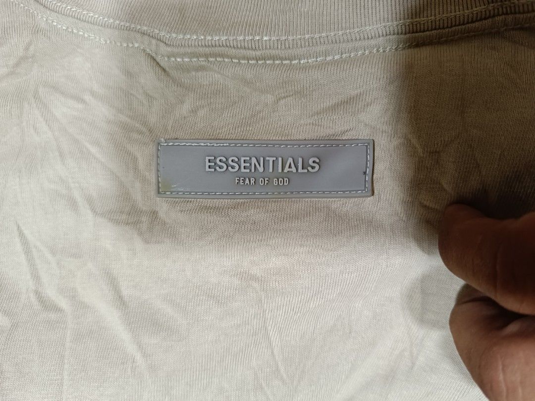 essential (Category: Tshirts & Polo Shirts ) located in Manila. Submitted by jheizkiehi39708 (Listing ID 1468905469, Image 3). Description: excellent to new 9.9/10 xl 22.5 x27.5 850 maintg lng minimal.