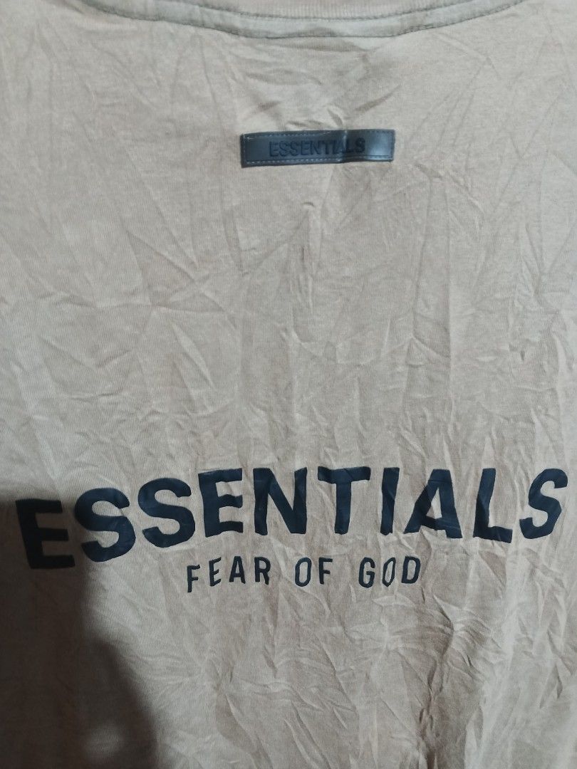 essentials (Category: Activewear) located in Isabel. Submitted by nieljun112187 (Listing ID 1468797236, Image 3). Description: essentials width 23 length 29 colorate 9 non-issue.
