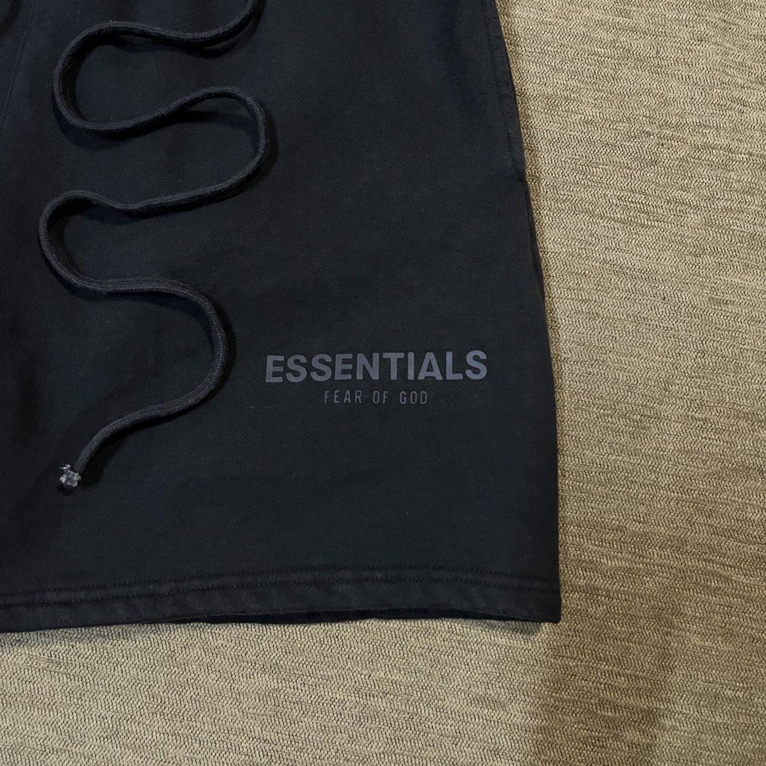 Essentials Sweat Short (Category: Shorts) located in Batangas. Submitted by reyr. (Listing ID 1468866236, Image 3). Description: Dimes: 30-40” waist | 17.5” length | 12.5” hem Condition: Excellent Color rate: 9.4/10 Flaws: None.
