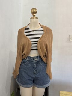 (Category: ) located in . Submitted by ennahsthriftcollection (Listing ID 1468760092, Image 1). Description: .