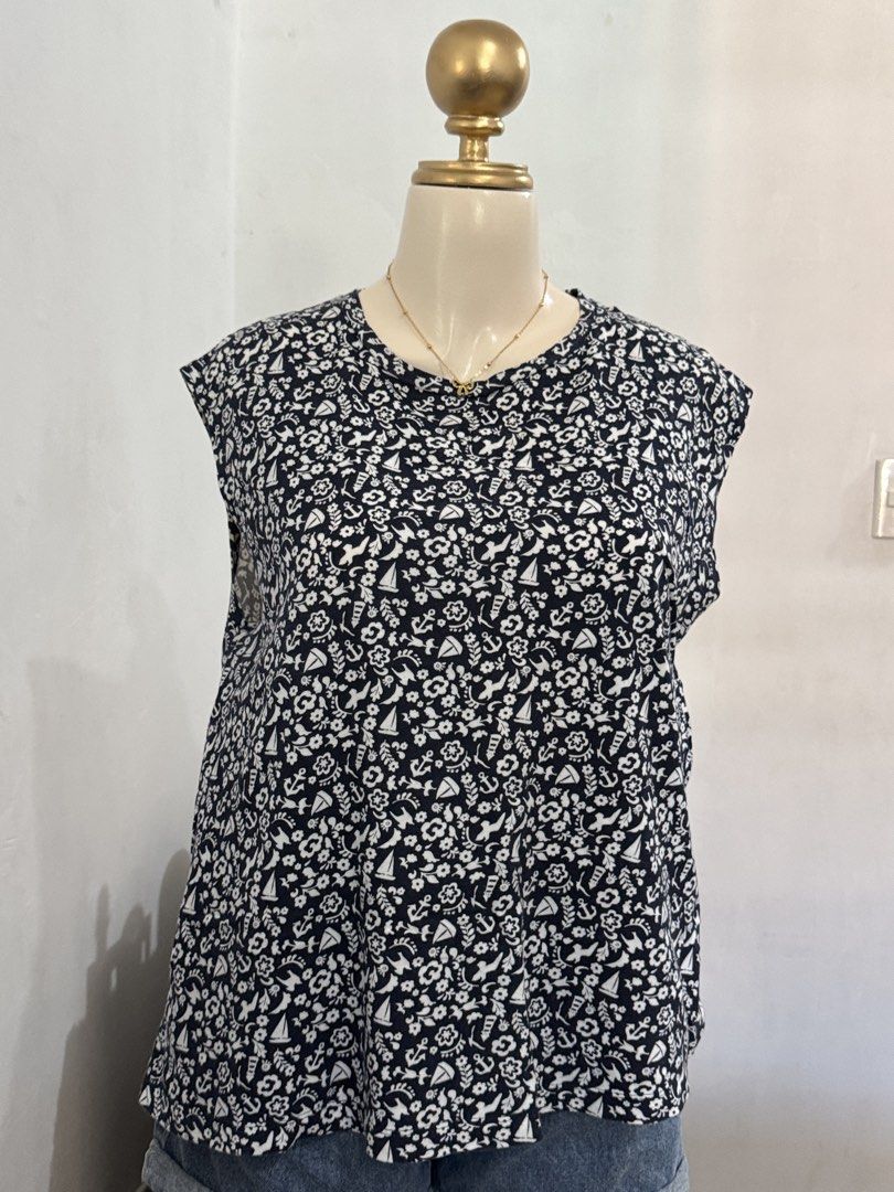 ETC GU BLOUSE MEDIUM (Category: Blouses) located in Dasmarinas. Submitted by ennahsthriftcollection (Listing ID 1468769890, Image 3). Description: ETC GU BLOUSE MEDIUM Width : 20 inches Length: 22 inches .