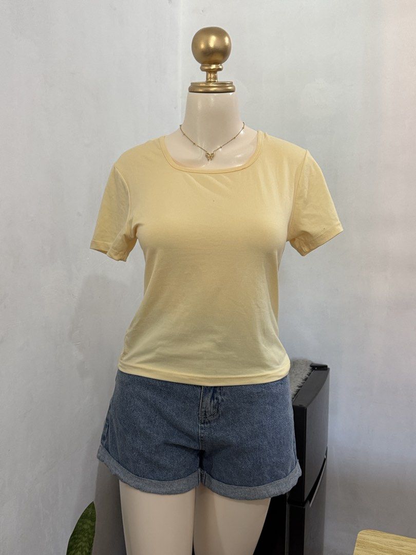 ETC LIGHT YELLOW T-SHIRT SMALL TO MEDIUM (Category: Shirts) located in Dasmarinas. Submitted by ennahsthriftcollection (Listing ID 1468783046, Image 1). Description: ETC LIGHT YELLOW T-SHIRT SMALL TO MEDIUM.