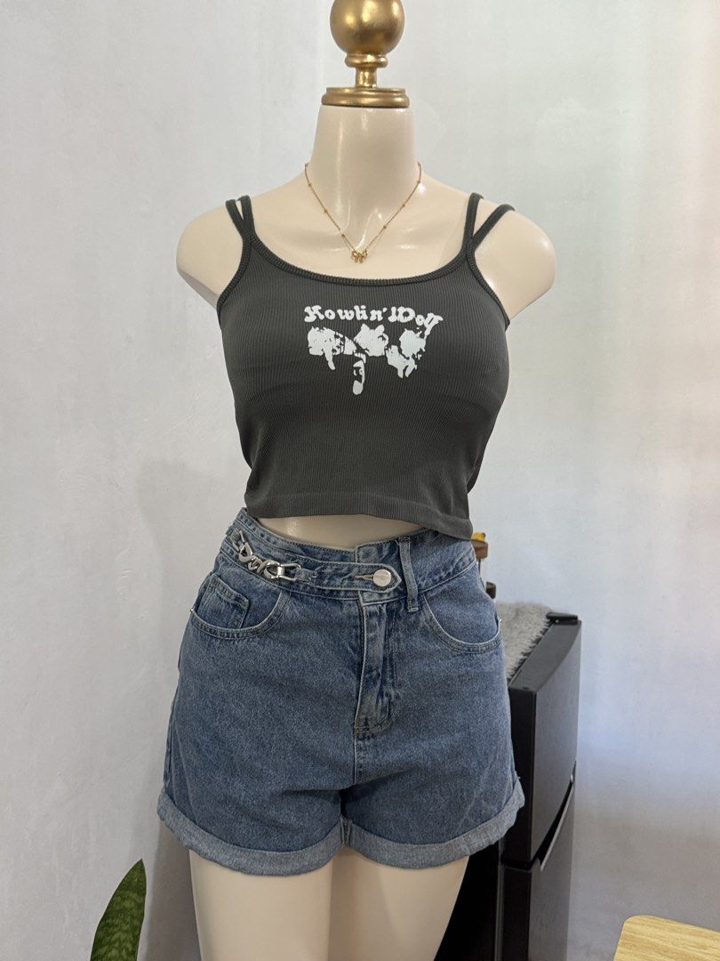 ETC LOVITO PADDED GRAY SMALL TOP (Category: Others Tops) located in Dasmarinas. Submitted by ennahsthriftcollection (Listing ID 1468765603, Image 2). Description: ETC PADDED GRAY SMALL TOP .