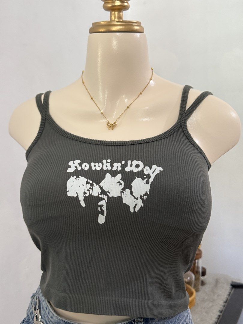 ETC LOVITO PADDED GRAY SMALL TOP (Category: Others Tops) located in Dasmarinas. Submitted by ennahsthriftcollection (Listing ID 1468765603, Image 3). Description: ETC PADDED GRAY SMALL TOP .