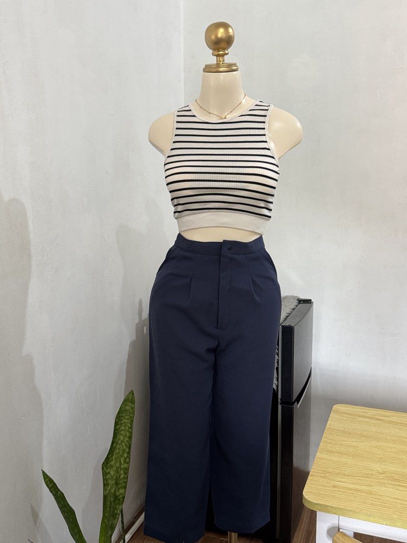 ETC NAVY BLUE TROUSER SIZE 27-28 (Category: Other Bottoms) located in Dasmarinas. Submitted by ennahsthriftcollection (Listing ID 1468783803, Image 1). Description: ETC NAVY BLUE TROUSER SIZE 27-28 Length: 32 1/2 inches.