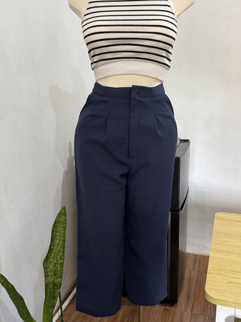 ETC NAVY BLUE TROUSER SIZE 27-28 (Category: Other Bottoms) located in Dasmarinas. Submitted by ennahsthriftcollection (Listing ID 1468783803, Image 3). Description: ETC NAVY BLUE TROUSER SIZE 27-28 Length: 32 1/2 inches.
