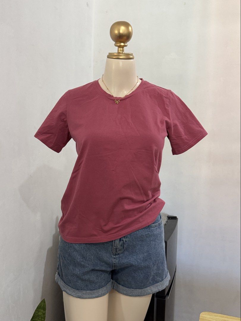 ETC PINK TSHIRT MAKAPAL TELA MEDIUM (Category: Shirts) located in Dasmarinas. Submitted by ennahsthriftcollection (Listing ID 1468740408, Image 1). Description: ETC PINK TSHIRT MAKAPAL TELA MEDIUM Width : 17 inches Length : 22 inches Good condition .