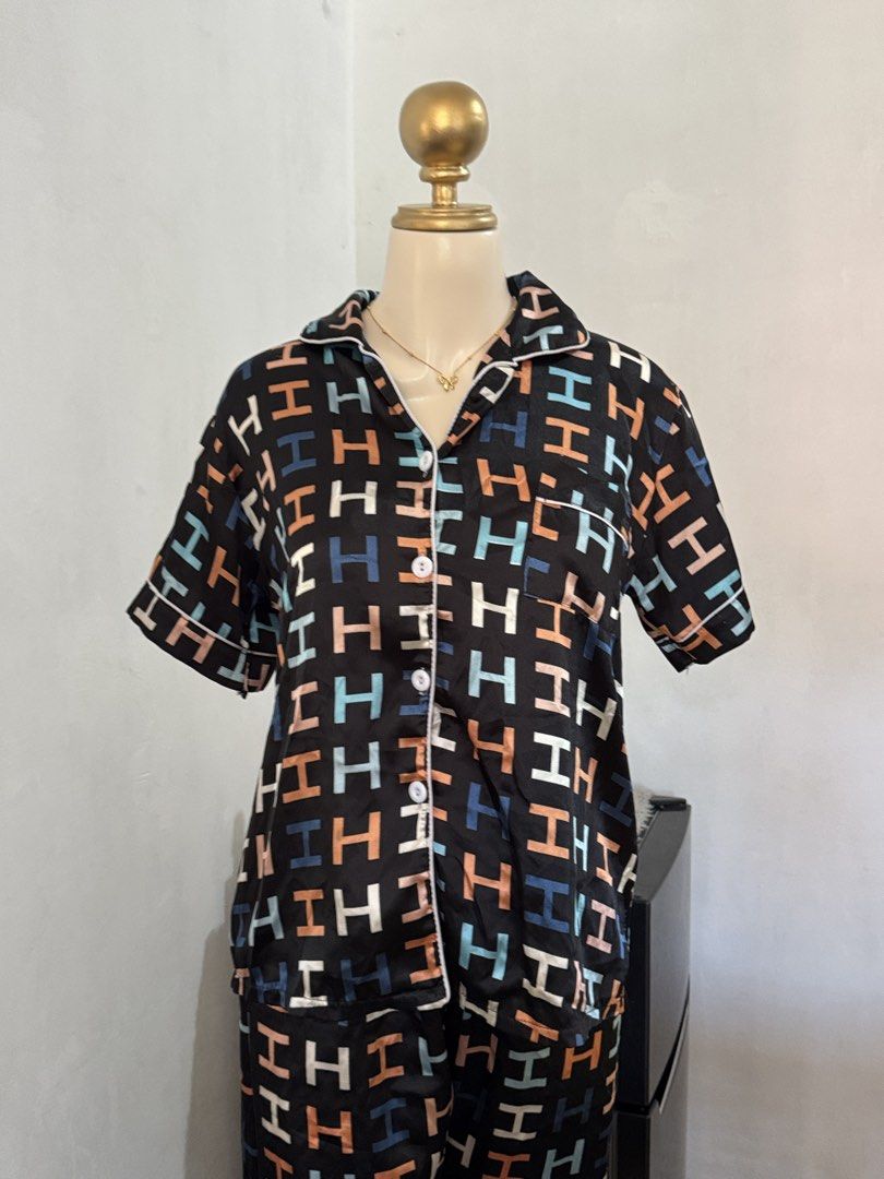 ETC SLEEPWEAR SILK SET SMALL SIZE PRELOVED (Category: Undergarments & Loungewear) located in Dasmarinas. Submitted by ennahsthriftcollection (Listing ID 1468761884, Image 3). Description: ETC SLEEPWEAR SILK SET SMALL SIZE PRELOVED * preloved expect na gamit na minimal usage .