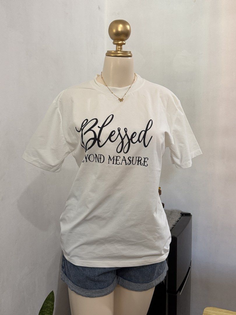 ETC WHITE LARGE T -SHIRT (Category: Shirts) located in Dasmarinas. Submitted by ennahsthriftcollection (Listing ID 1468774826, Image 2). Description: ETC WHITE LARGE T -SHIRT Length: 25 inches Width: 20 inches .
