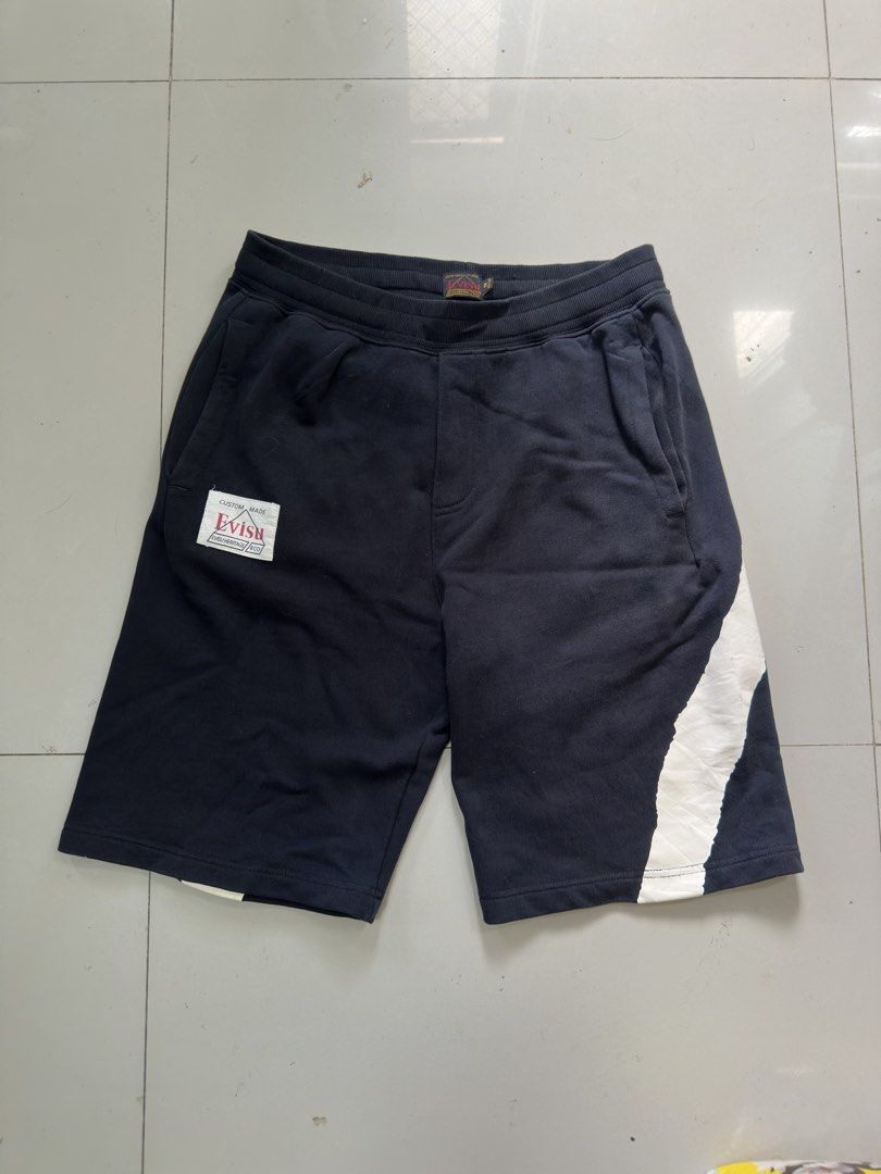 Evisu Artistic Brushstroke Daicock Sweatshorts (Category: Shorts) located in Cavite. Submitted by brick.mnl (Listing ID 1468768780, Image 2). Description: Size M on tag fits 32 Excellent condition No flaws or issue .