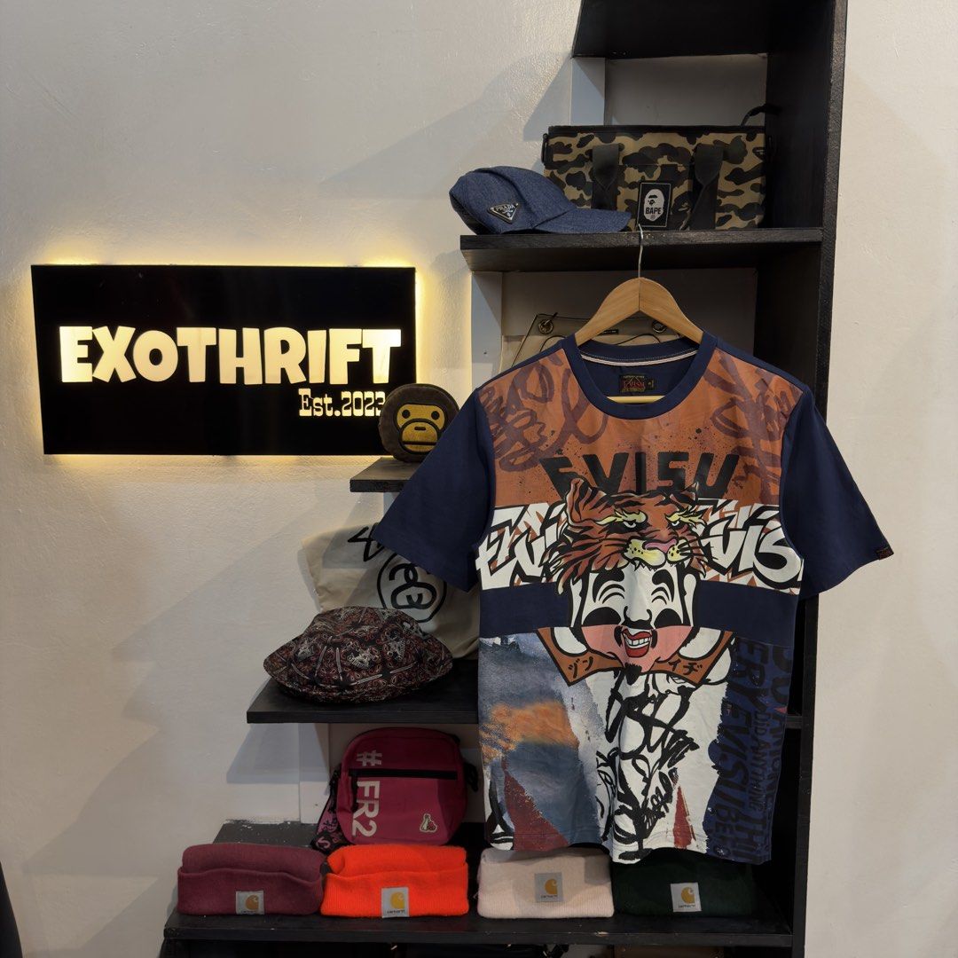 Evisu Solid Print Shirt (Category: Tshirts & Polo Shirts ) located in Manila. Submitted by jerichomal82553 (Listing ID 1468898536, Image 1). Description: Evisu Solid Print Shirt 18 by 27 Good Condition Complete Tags CLAIM 1300.